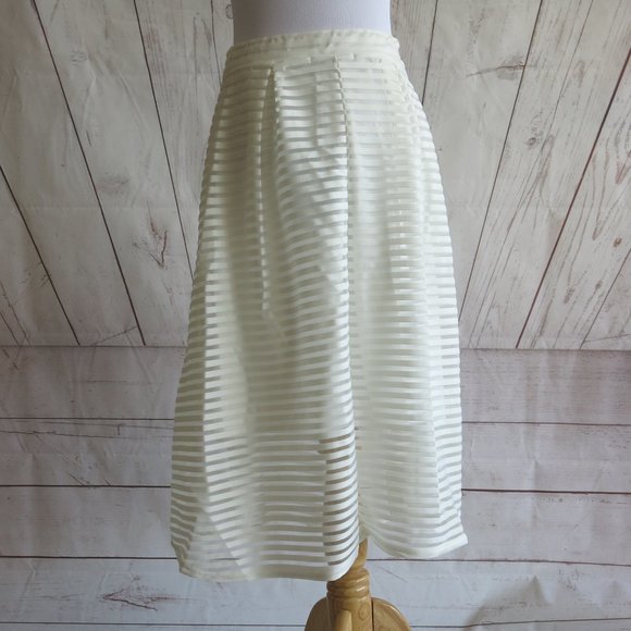 Missguided White Striped Sheer Mesh Pleated Fully Lined Skirt - Size 2 US/ 6 UK - Picture 3 of 7